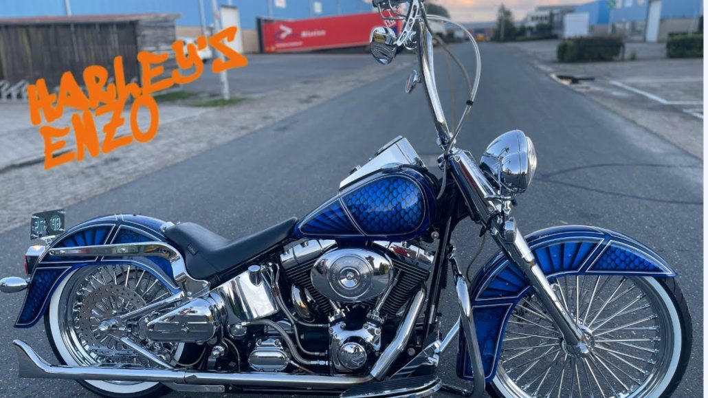 Harley-Davidson Softail Deluxe mit DNA-Fatty-Forty-Rädern mit 40 Speichen und Carlini-Apehangern