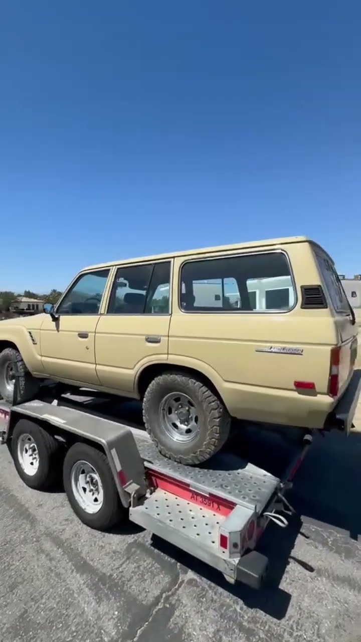 Toyota Land Cruiser FJ60 1984 | Beige, handgeschakeld | California